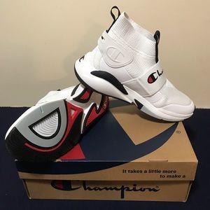 (SOLD) CHAMPION: CHAMPION XG PRO COLOR: WHITE/BLK SIZE: 11.0